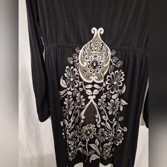 Soma Black and White Floral Midi Dress - Picture 4 of 7